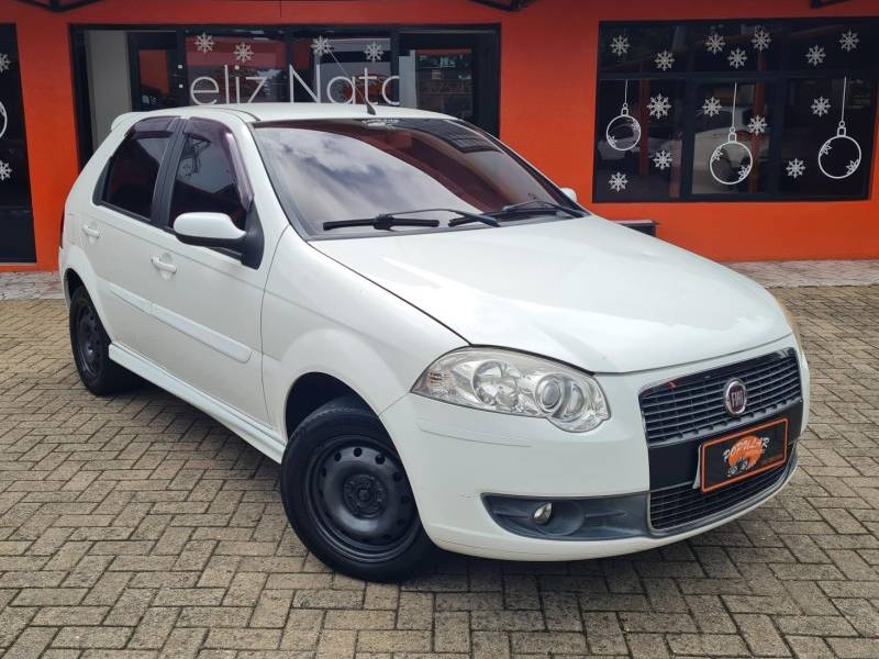 FIAT - PALIO - 2010/2011 - Branca - Sob Consulta