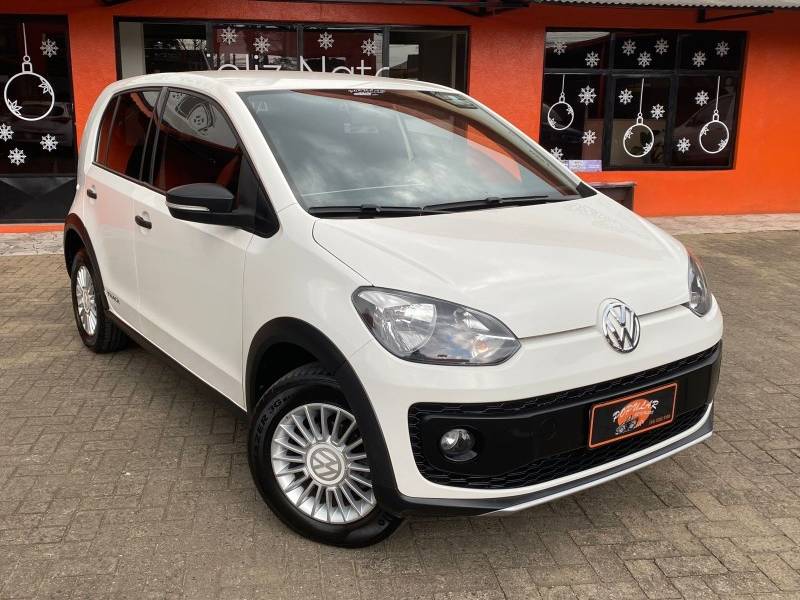 VOLKSWAGEN - UP - 2016/2017 - Branca - Sob Consulta