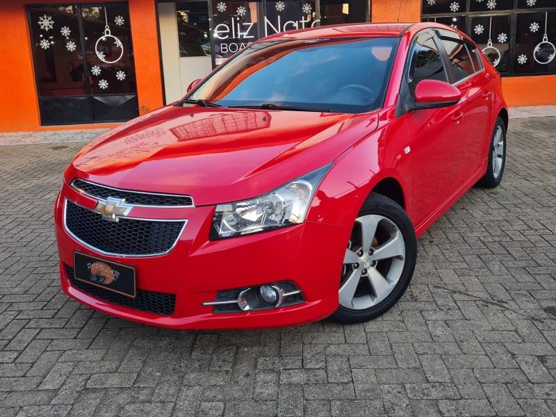 CHEVROLET - CRUZE - 2013/2014 - Vermelha - Sob Consulta