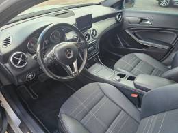 MERCEDES-BENZ - GLA 200 - 2015/2015 - Prata - Sob Consulta