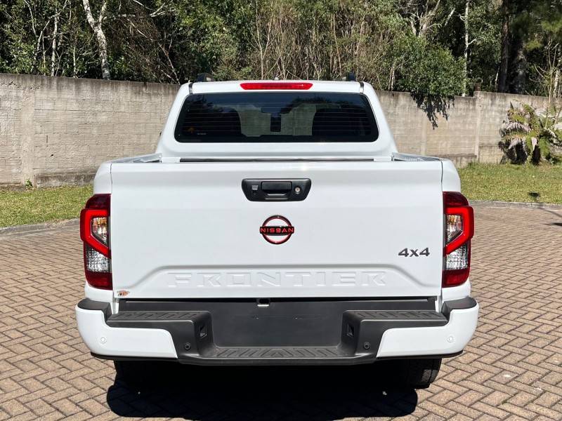 NISSAN - FRONTIER - 2023/2024 - Branca - Sob Consulta