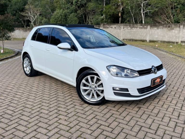 VOLKSWAGEN - GOLF - 2015/2016 - Branca - Sob Consulta