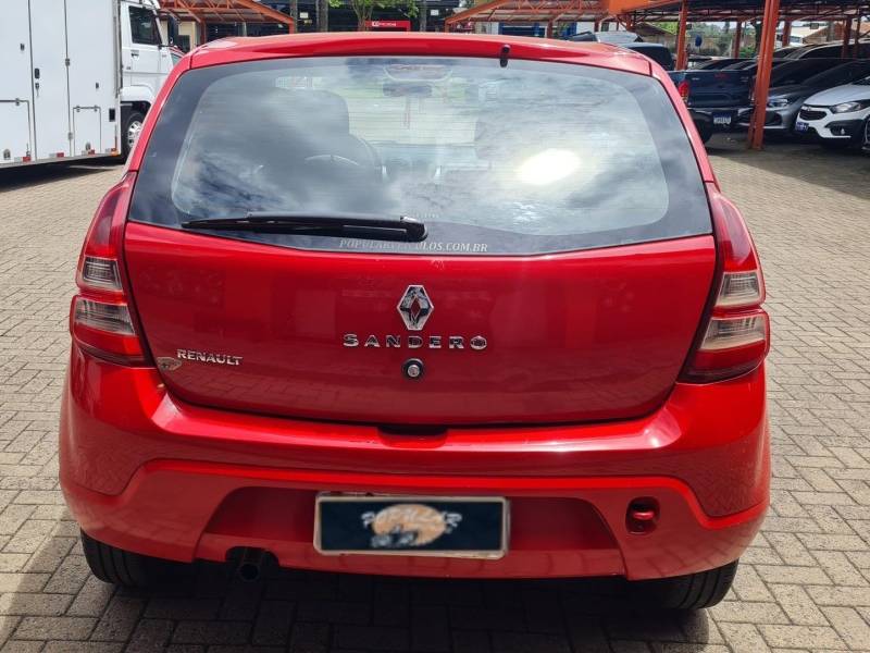 RENAULT - SANDERO - 2013/2013 - Vermelha - Sob Consulta