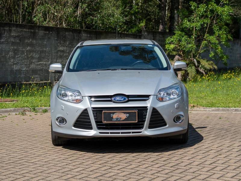 FORD - FOCUS - 2014/2015 - Prata - Sob Consulta