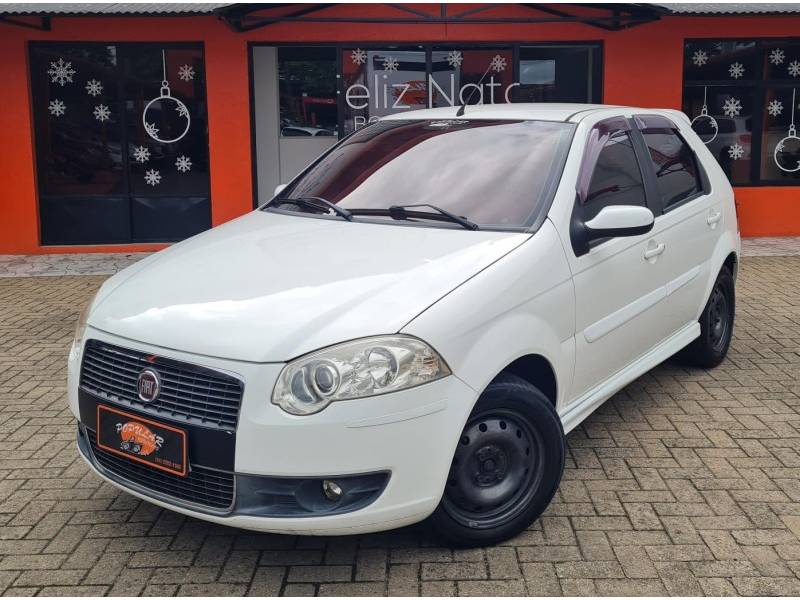 FIAT - PALIO - 2010/2011 - Branca - Sob Consulta