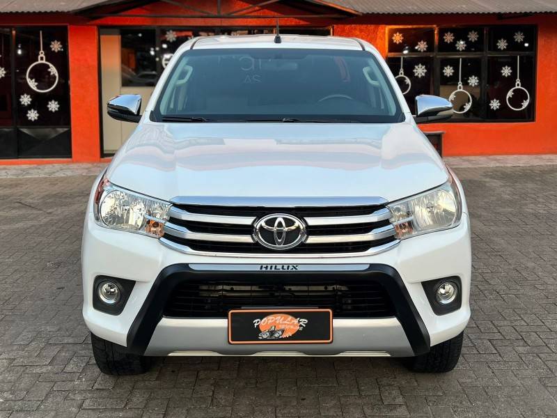 TOYOTA - HILUX - 2017/2018 - Branca - Sob Consulta